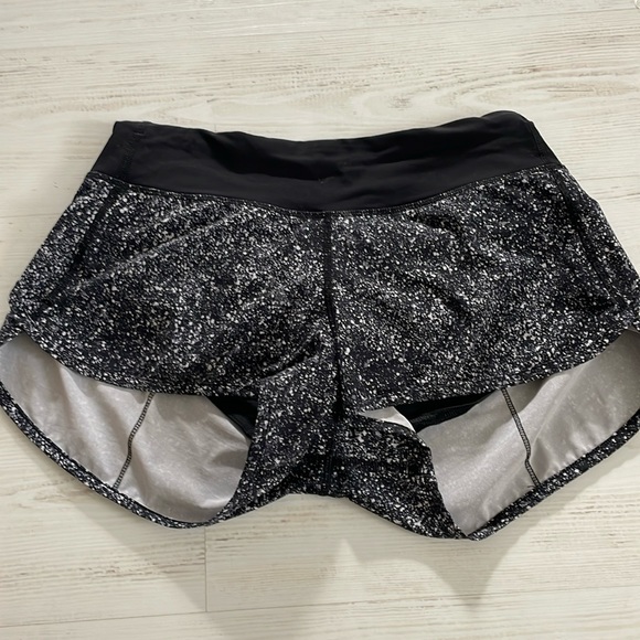 lululemon speed up shorts - Picture 1 of 3